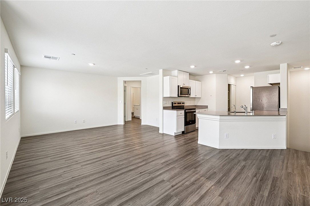 4655 Zodiac Sky Ave #1 North Las Vegas, NV 89084 - Thumbnail 3