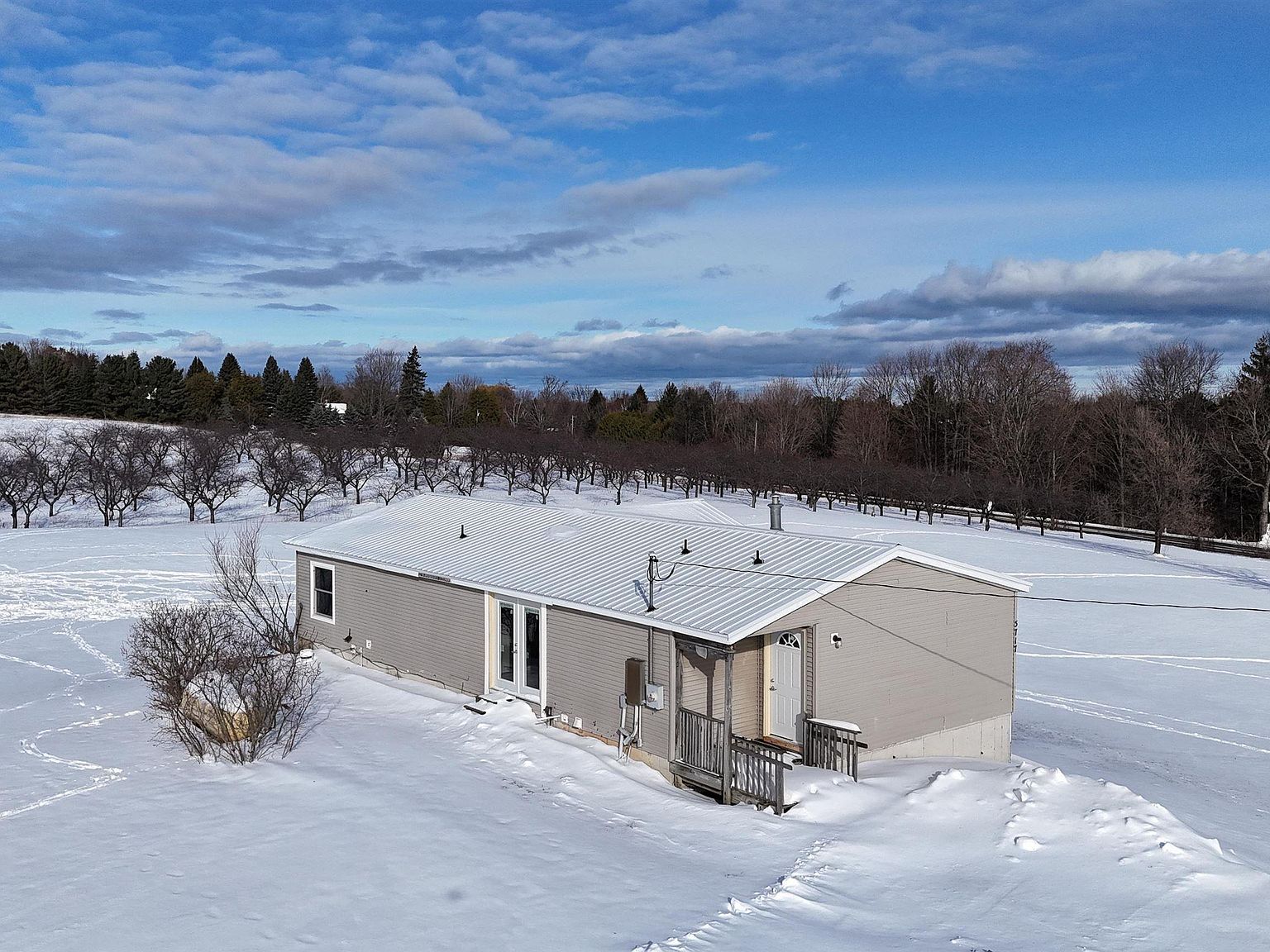 5717 N Overlook Rd Northport, MI 49670 - Thumbnail 3