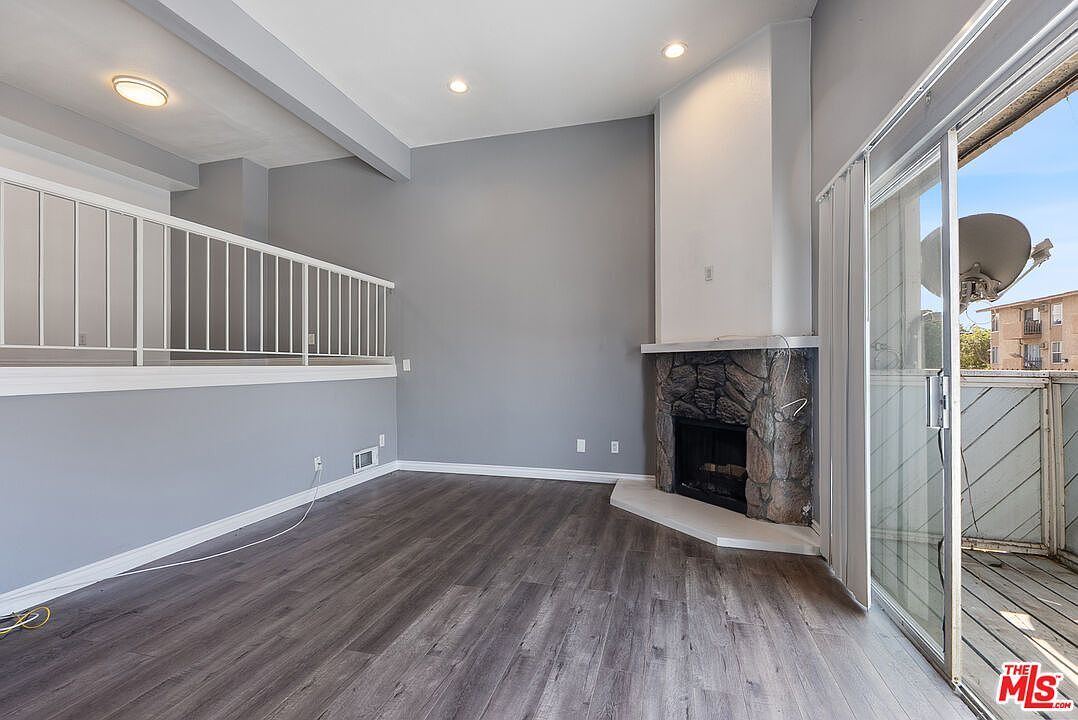 8936 Willis Ave Unit 11 Panorama City, CA 91402 - Thumbnail 3