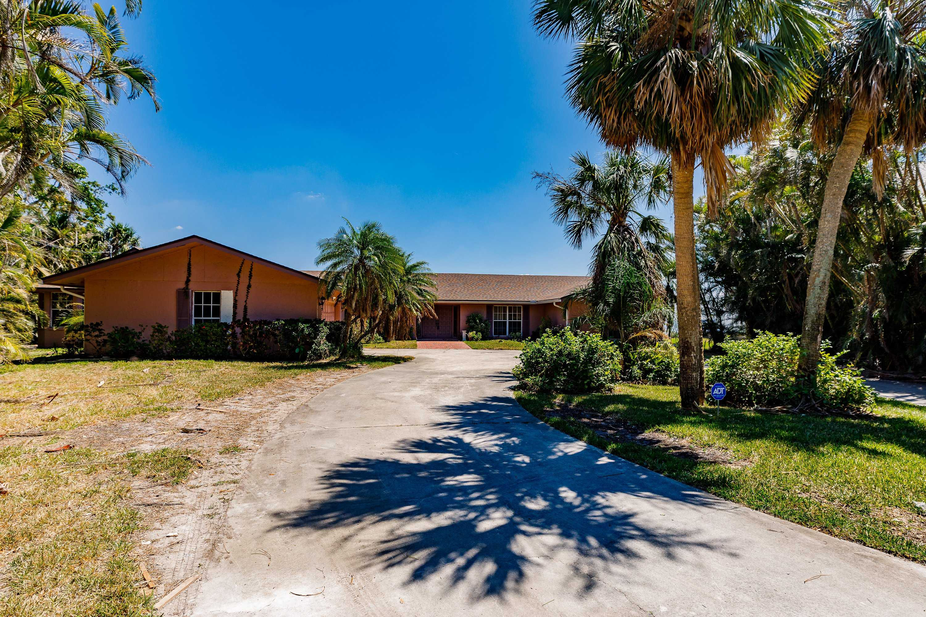 1805 Coral Cir, North Fort Myers, FL 33903, USA - Thumbnail 3