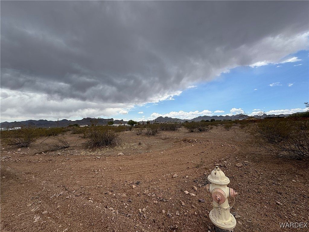 897 S Elgin Rd Golden Valley, AZ 86413 - Thumbnail 3