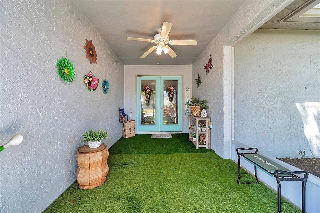 3957 Tarpon Pointe Cir Palm Harbor, FL 34684 - Thumbnail 3