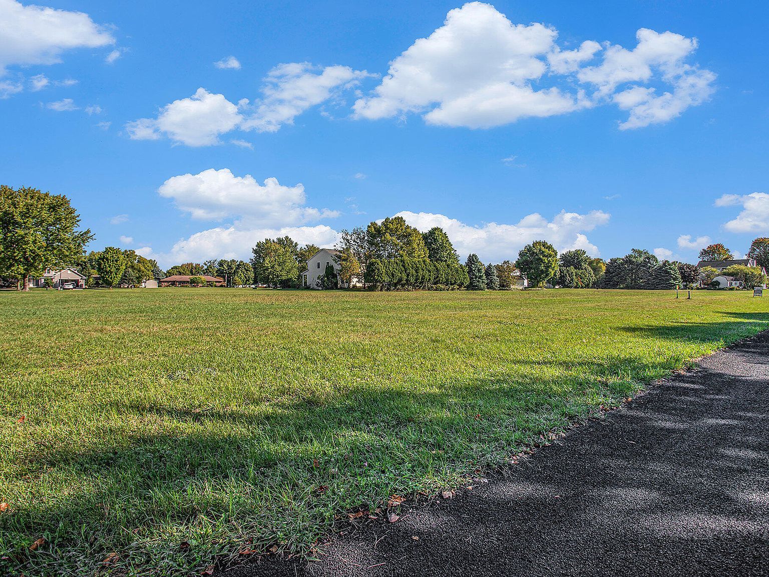 908 Maple Meadows Ave Vicksburg, MI 49097 - Thumbnail 3