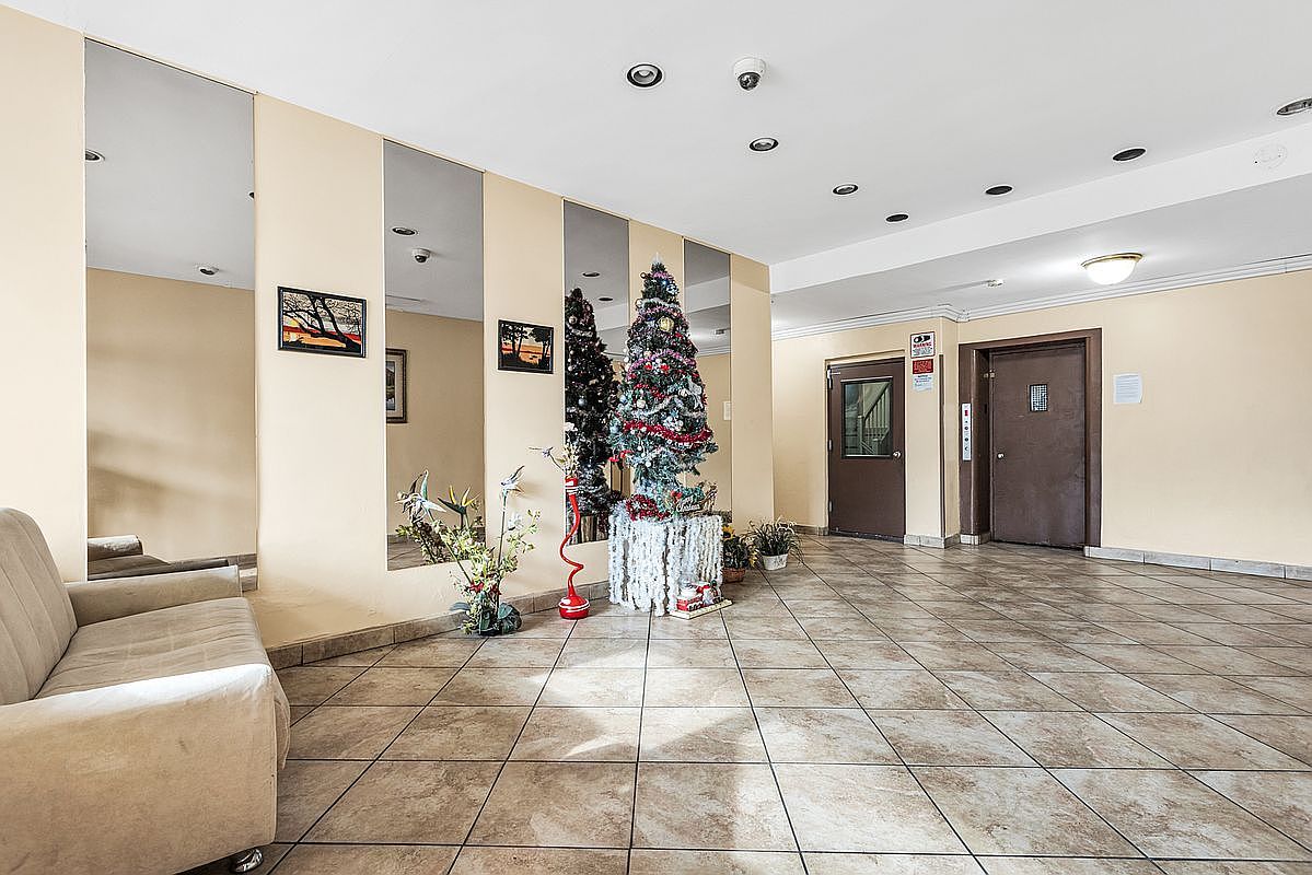 2600 E 21st St APT 7C Brooklyn, NY 11235 - Thumbnail 3