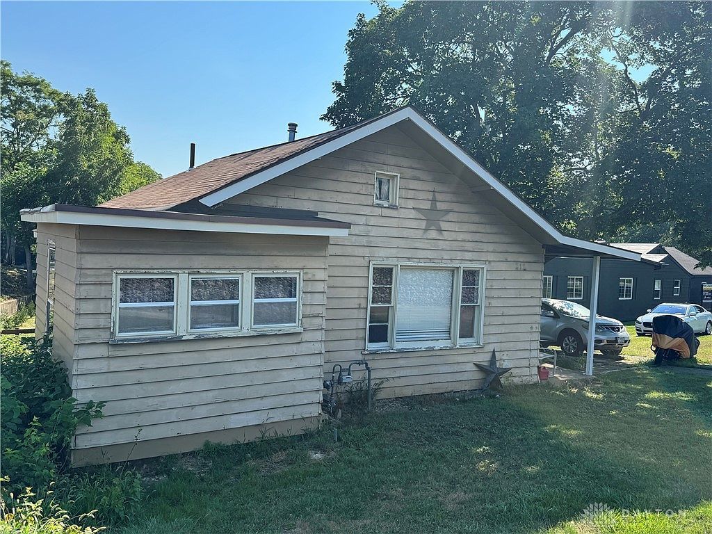 916 S Main St Englewood, OH 45322 - Thumbnail 3