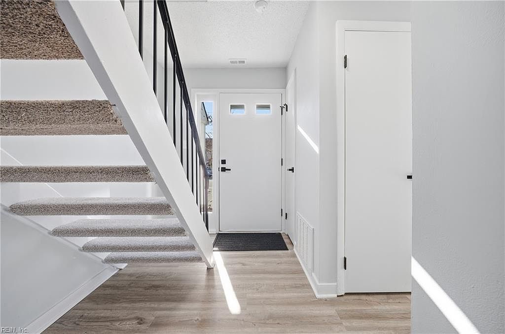 3675 Sylvan Ln Virginia Beach, VA 23453 - Thumbnail 3