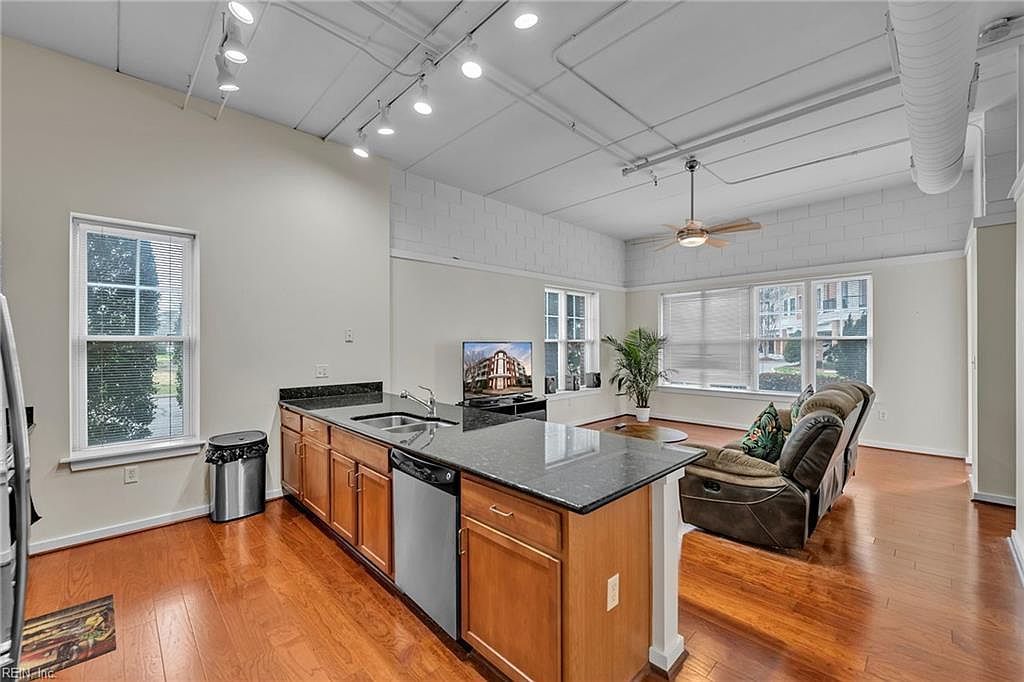 2951 Baltic Ave Suite 110 Virginia Beach, VA 23451 - Thumbnail 3