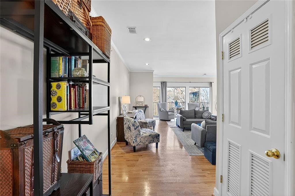 2921 Lenox Rd NE APT 413 Atlanta, GA 30324 - Thumbnail 3