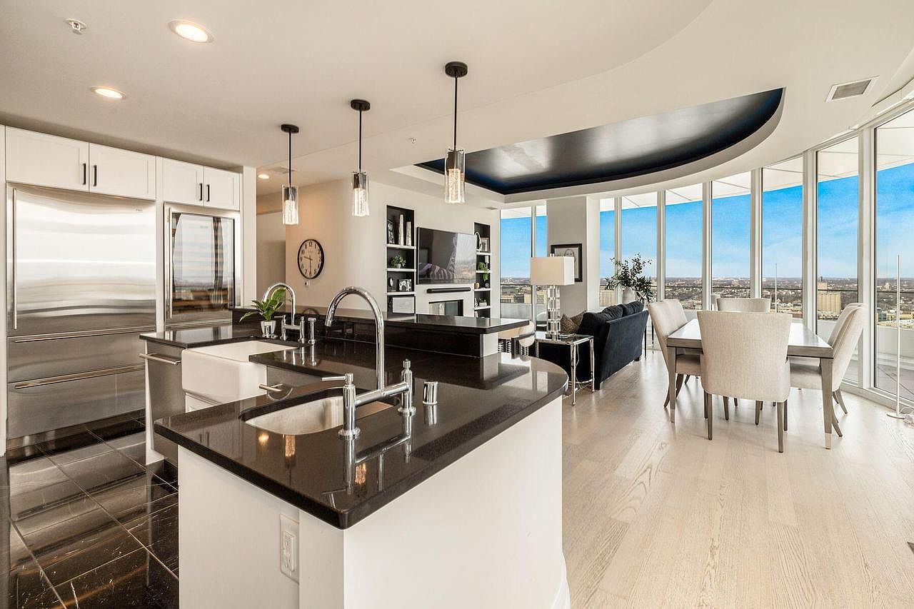 1141 N Martin L King Jr Dr #3002 Milwaukee, WI 53203 - Thumbnail 3