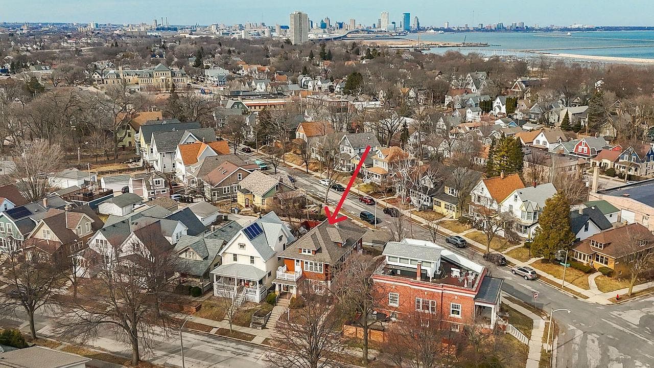 2220 E Bennett Ave #2222 Milwaukee, WI 53207 - Thumbnail 3