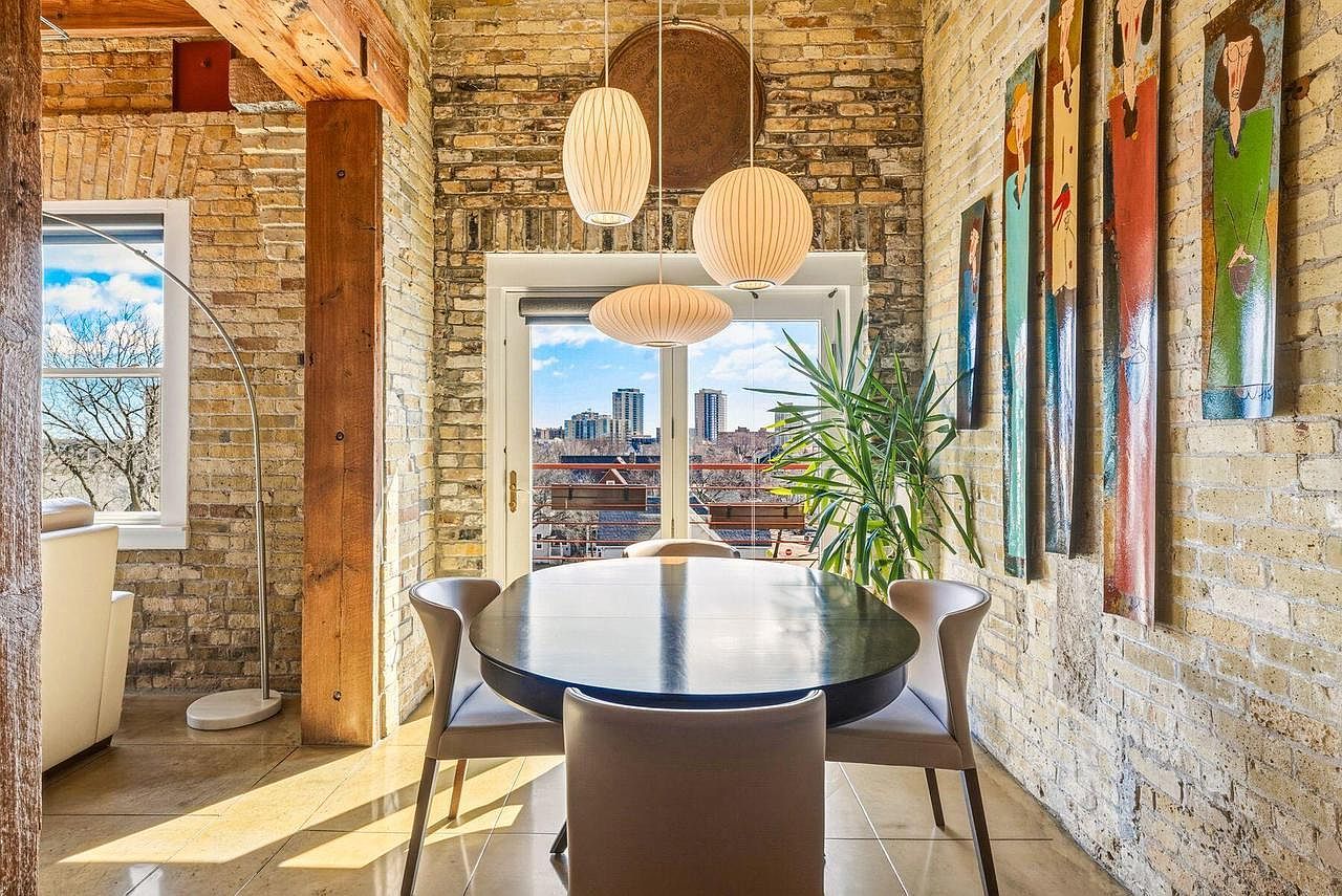 904 E Pearson St Unit 501 Milwaukee, WI 53202 - Thumbnail 3