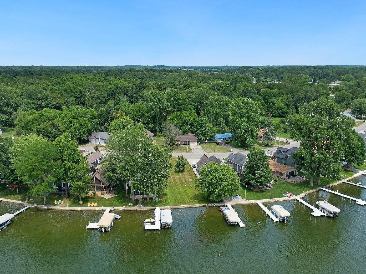 2055 Lane 150 Hamilton Lk Hamilton, IN 46742 - Thumbnail 3