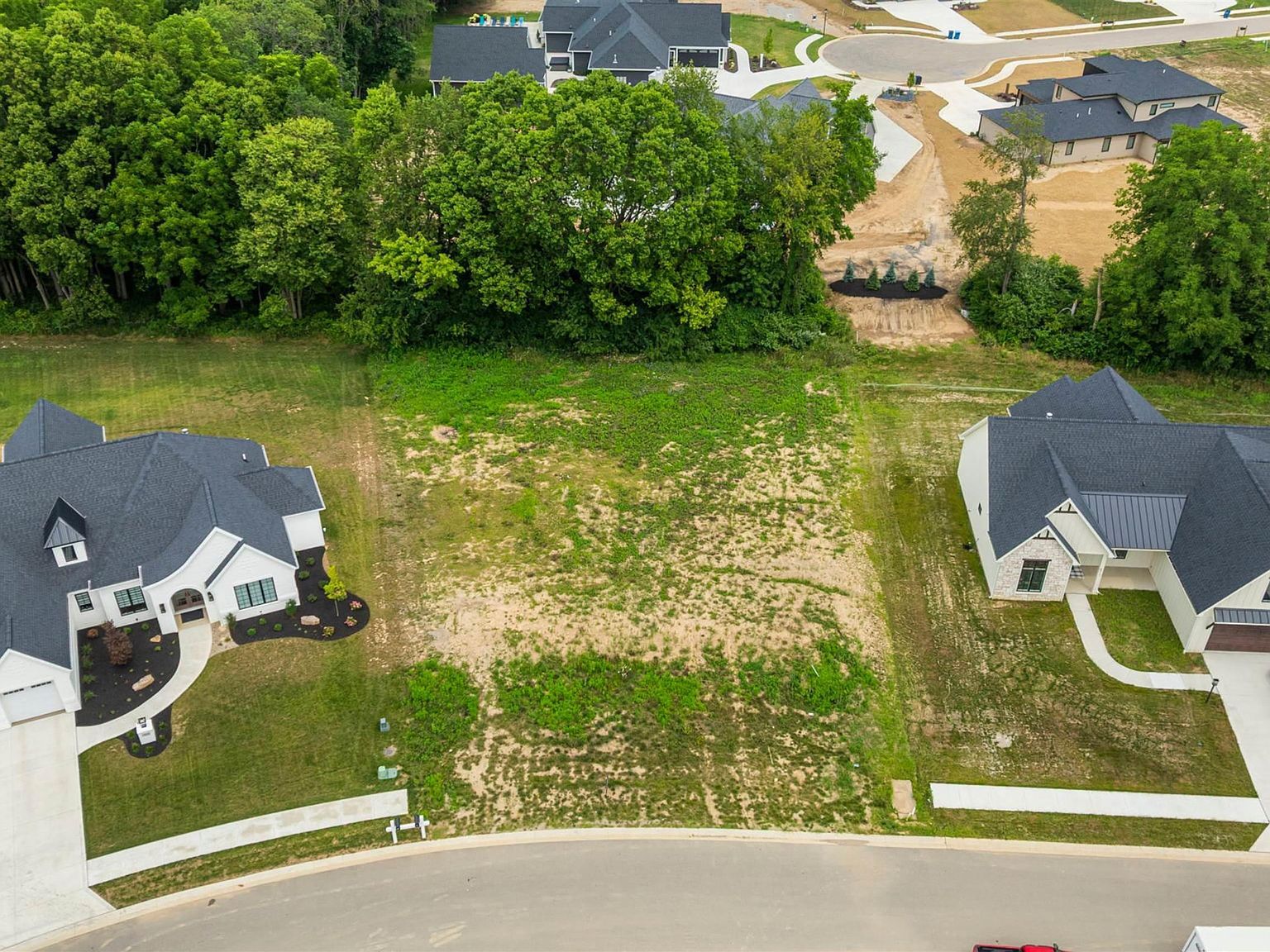 495 E Basalt Dr Huntertown, IN 46748 - Thumbnail 3