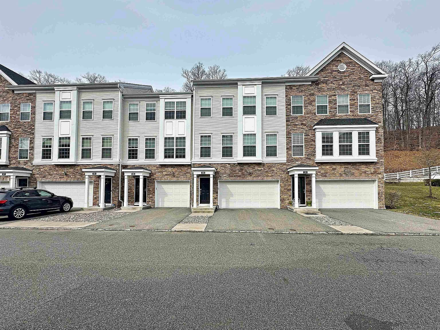 308 Parkview Ln Rockaway, NJ 07866 - Thumbnail 3