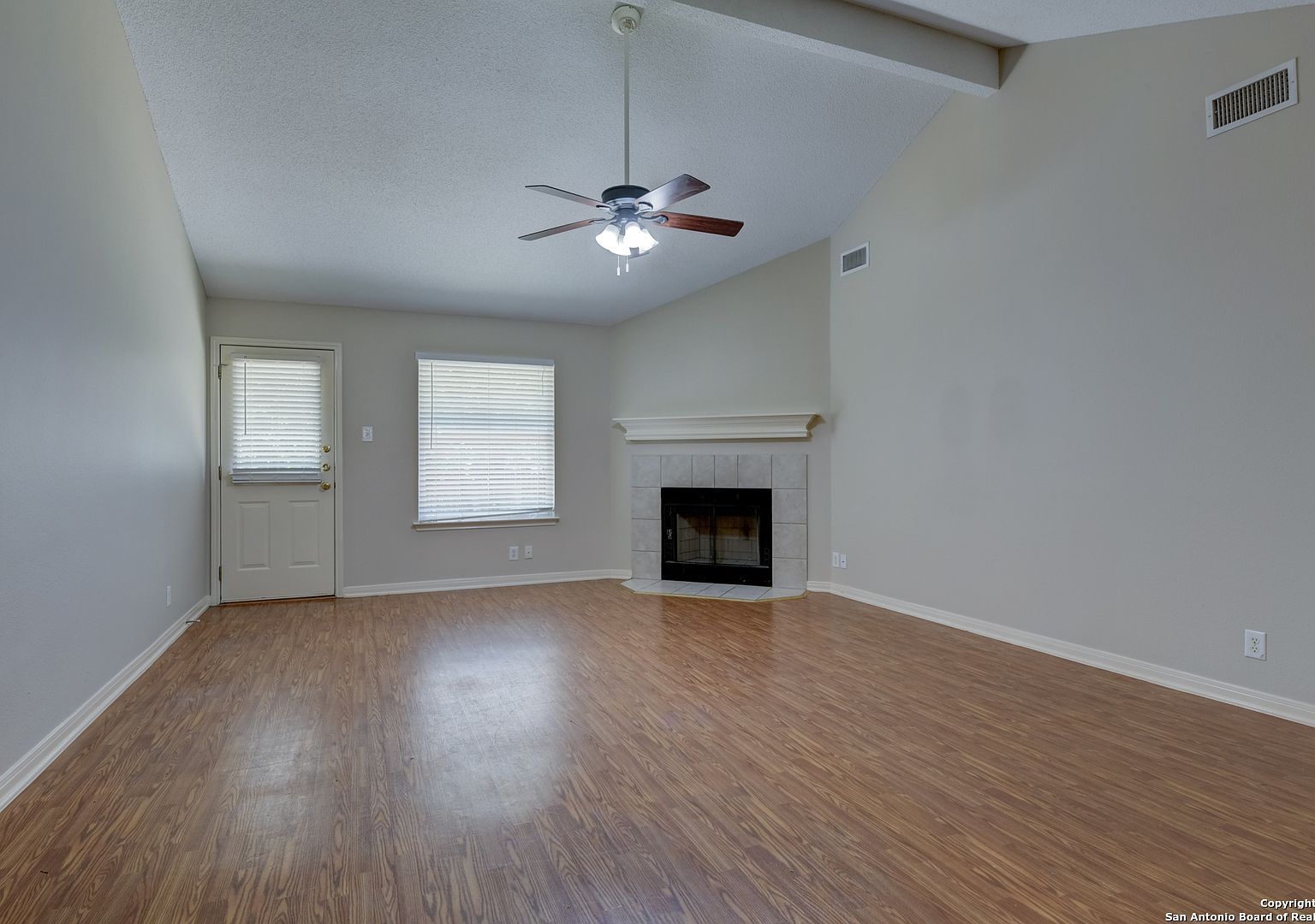 5711 Timberhurst San Antonio, TX 78250 - Thumbnail 3