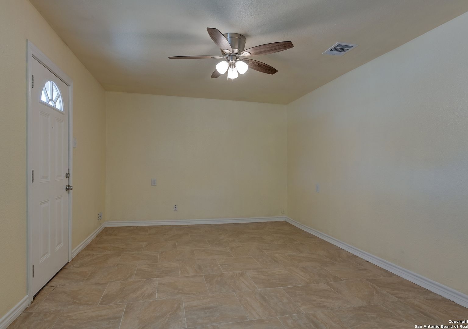 218 Waugh St San Antonio, TX 78223 - Thumbnail 3