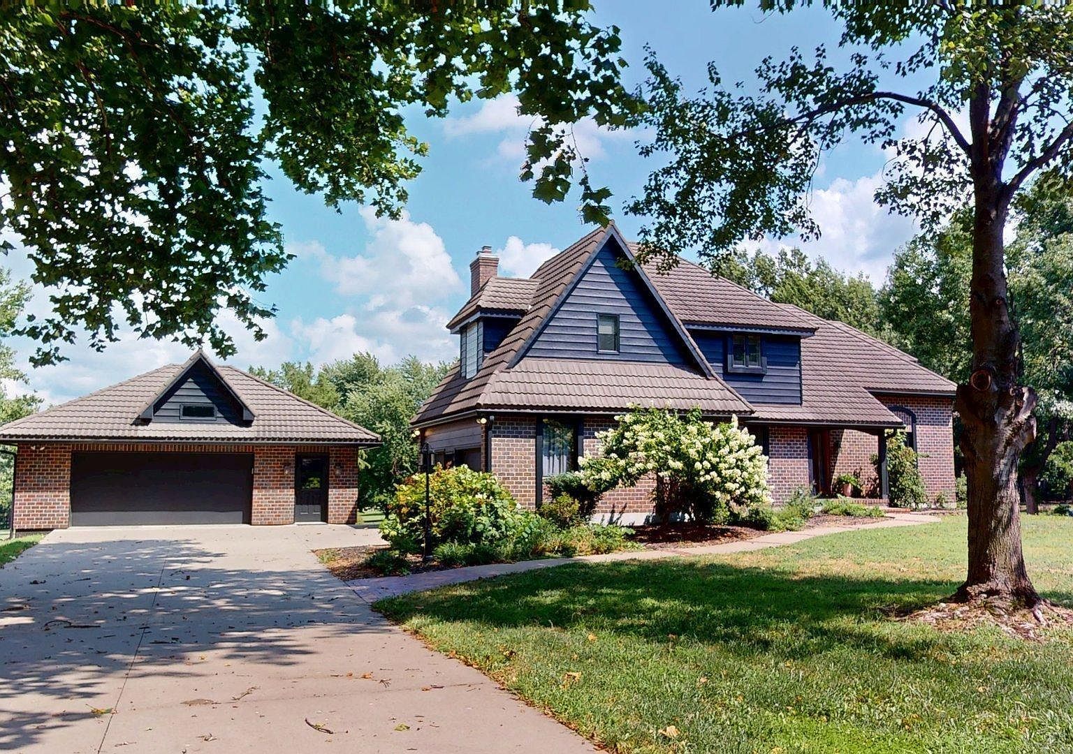 1715 Sycamore Dr Sedalia, MO 65301 - Thumbnail 3