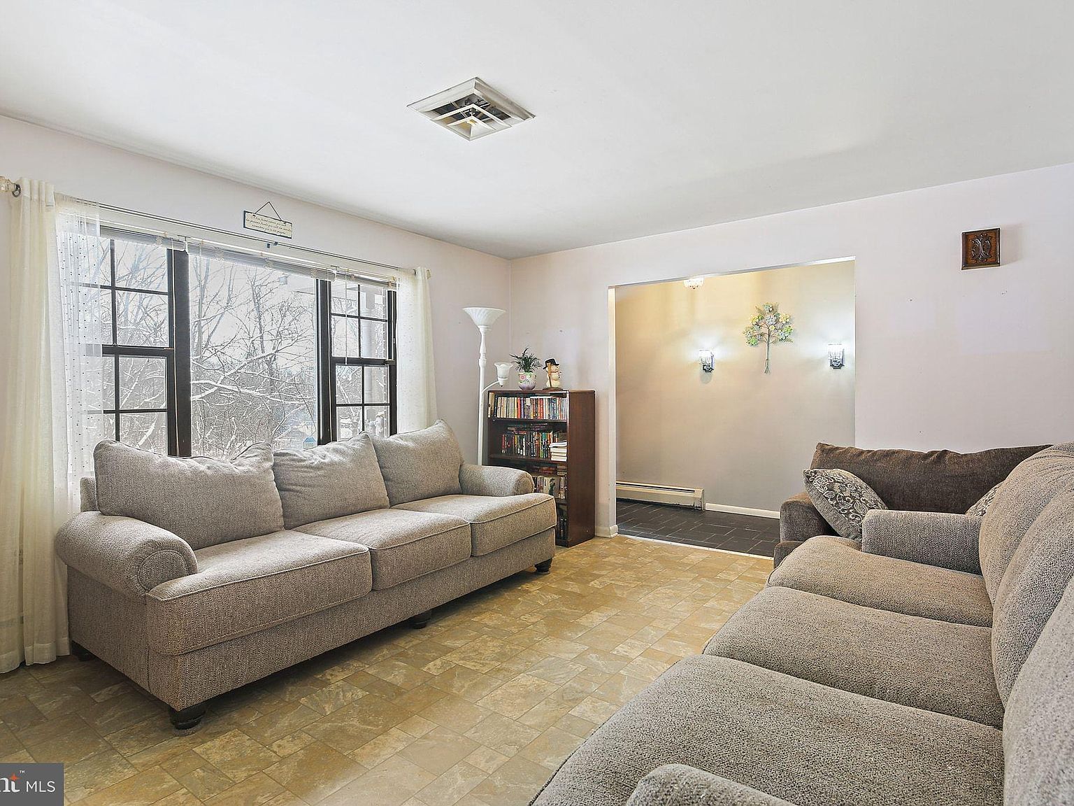 8608 Kratz Ln Baltimore, MD 21244 - Thumbnail 3