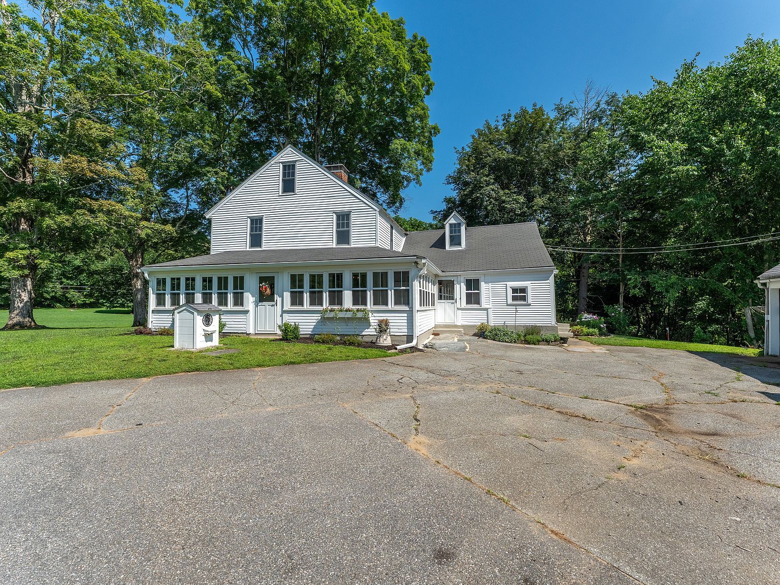 393 N Canterbury Rd Canterbury, CT 06331 - Thumbnail 3