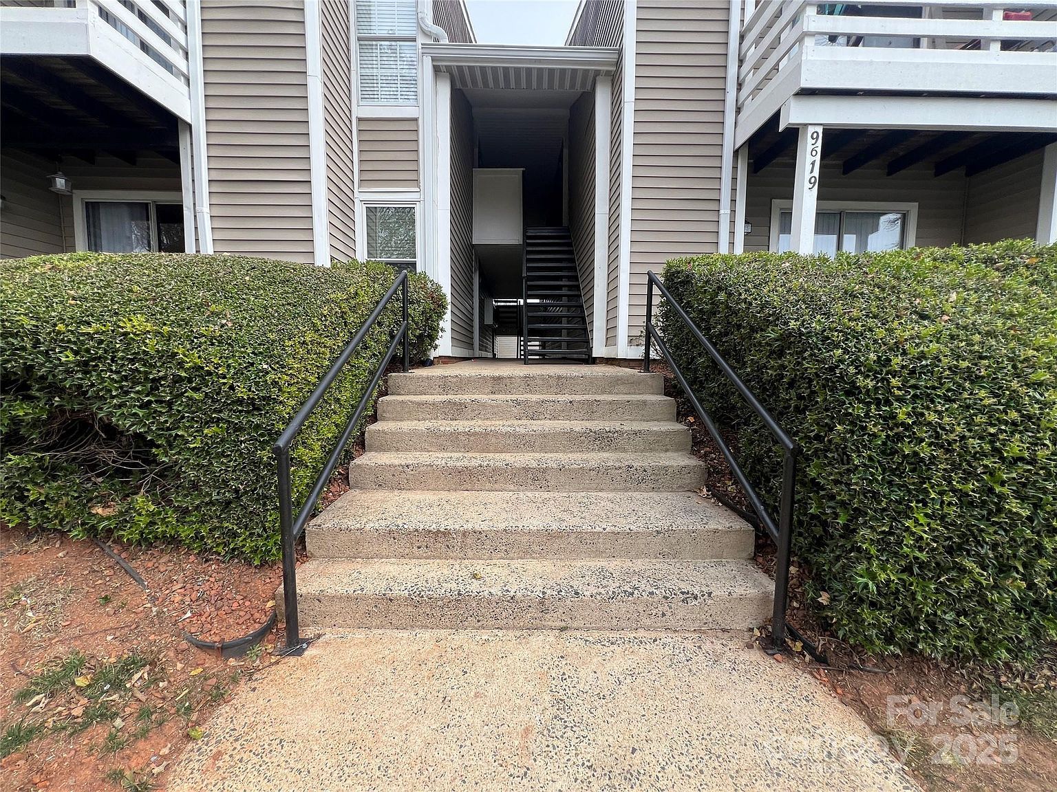 9619 Vinca Cir APT D Charlotte, NC 28213 - Thumbnail 3