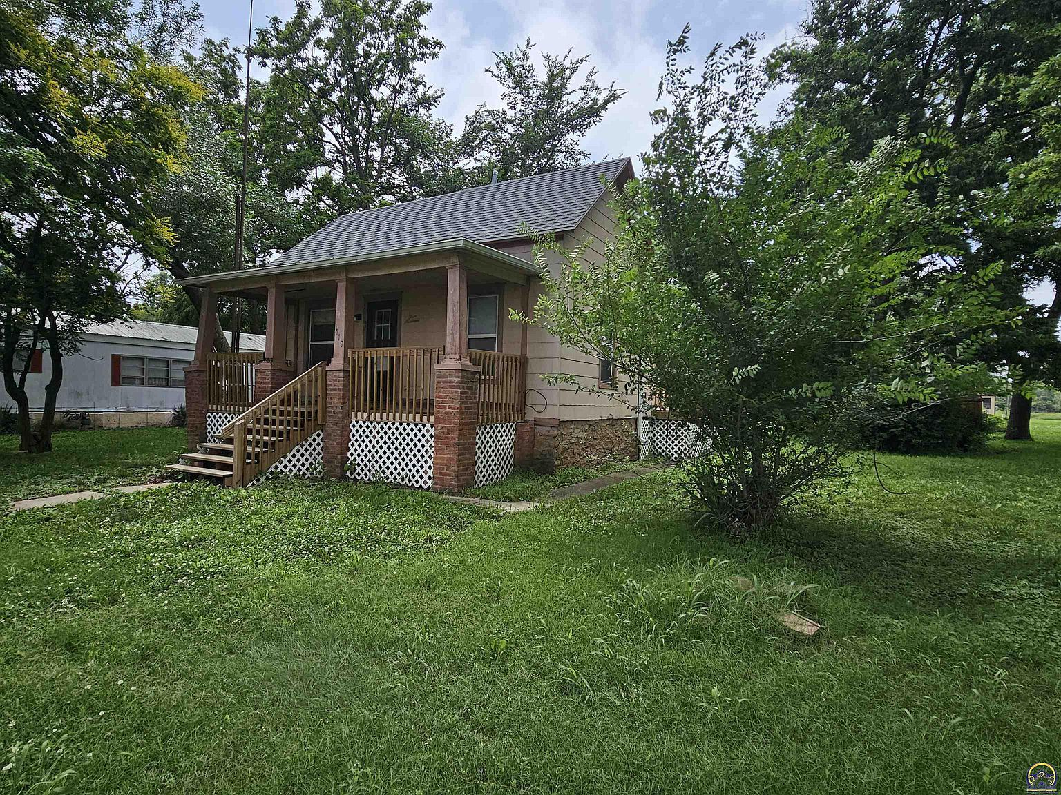 419 N 5th St Madison, KS 66860 - Thumbnail 3