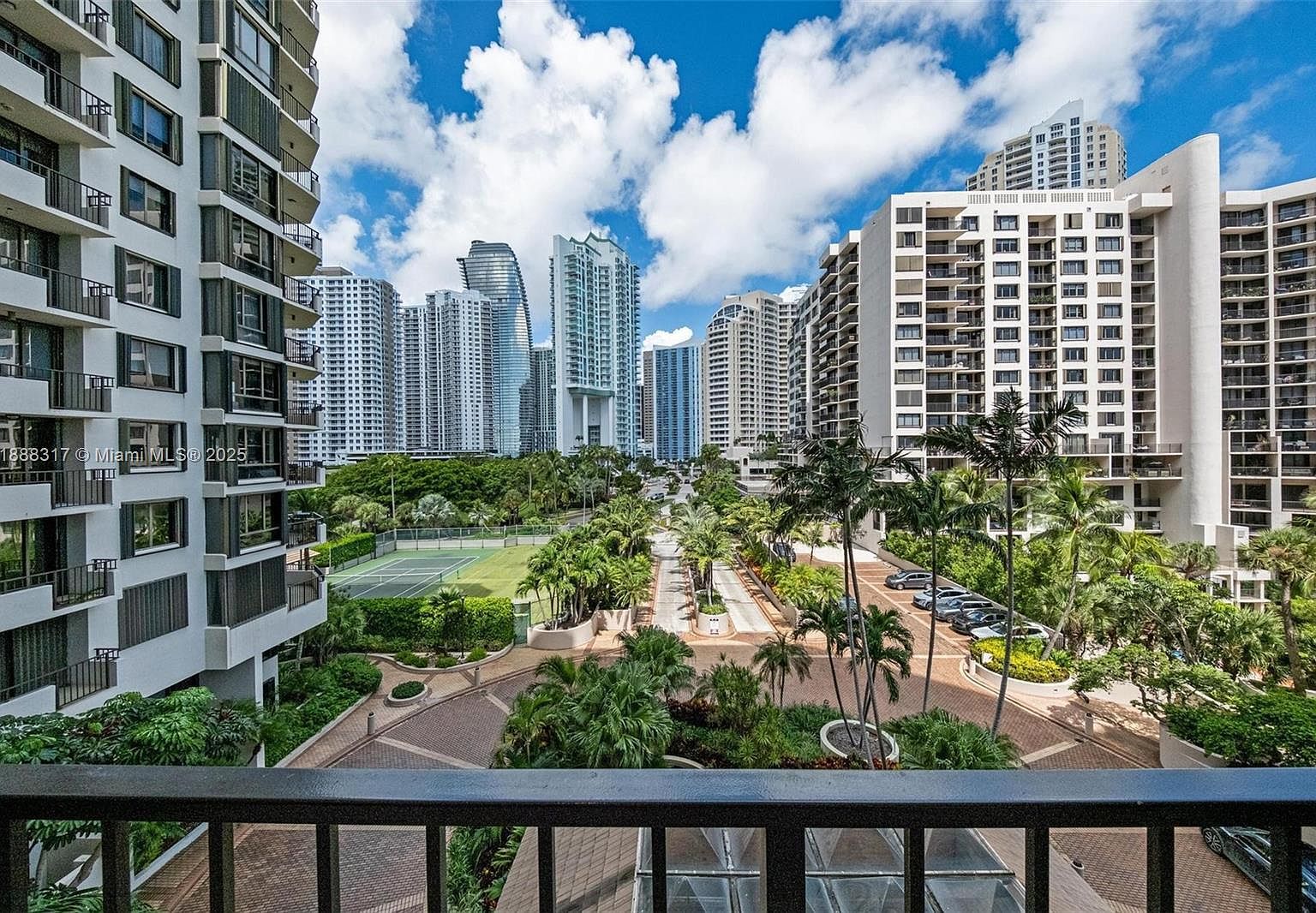 520 Brickell Key Dr APT A710 Miami, FL 33131 - Thumbnail 3