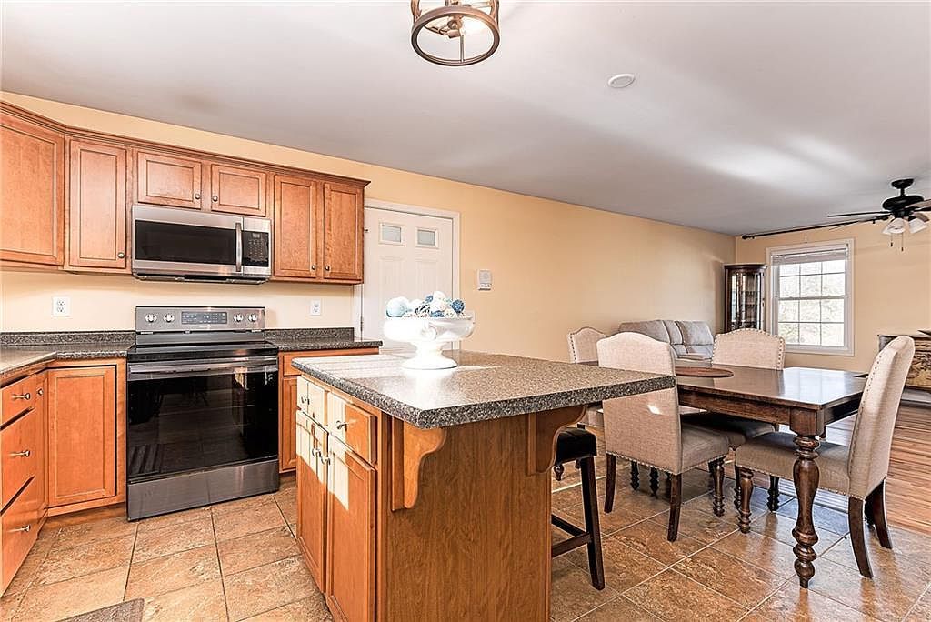 10 Josephine Dr #2D Charlestown, RI 02813 - Thumbnail 3