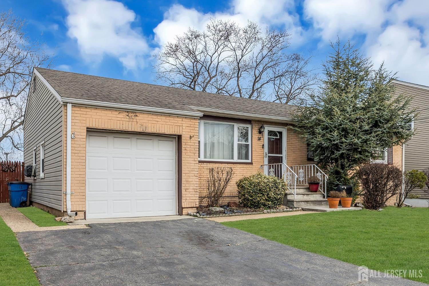 14 Hastings Pl Carteret, NJ 07008 - Thumbnail 3