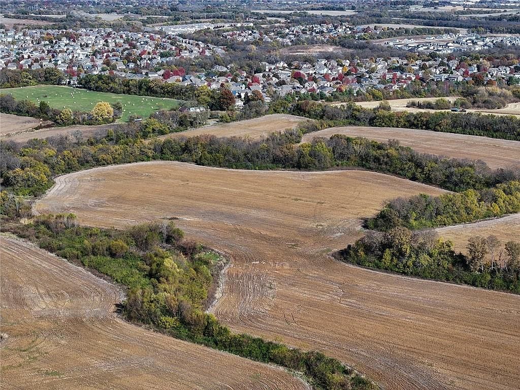 TRACT 13003rd St E #139 Kansas City, MO 64149 - Thumbnail 3