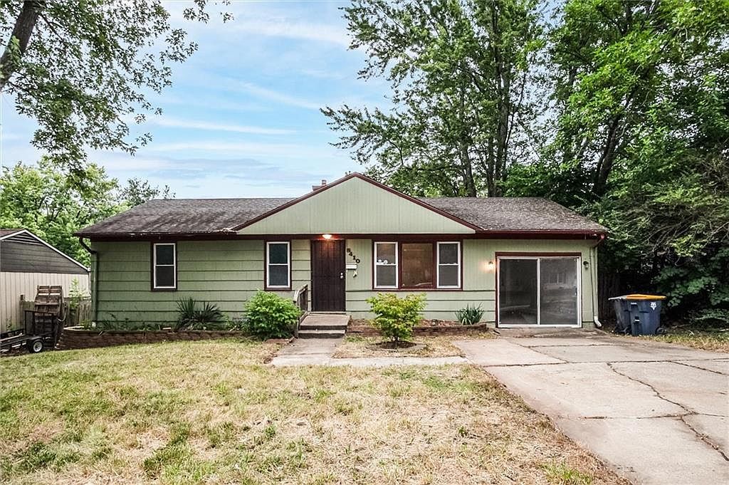 8410 Ruskin Way Kansas City, MO 64134 - Thumbnail 3