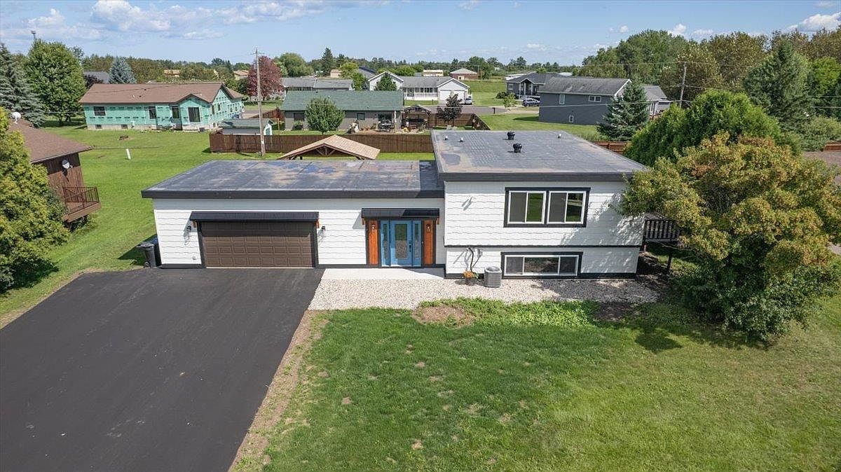 2430 Logan Ave Superior, WI 54880 - Thumbnail 3