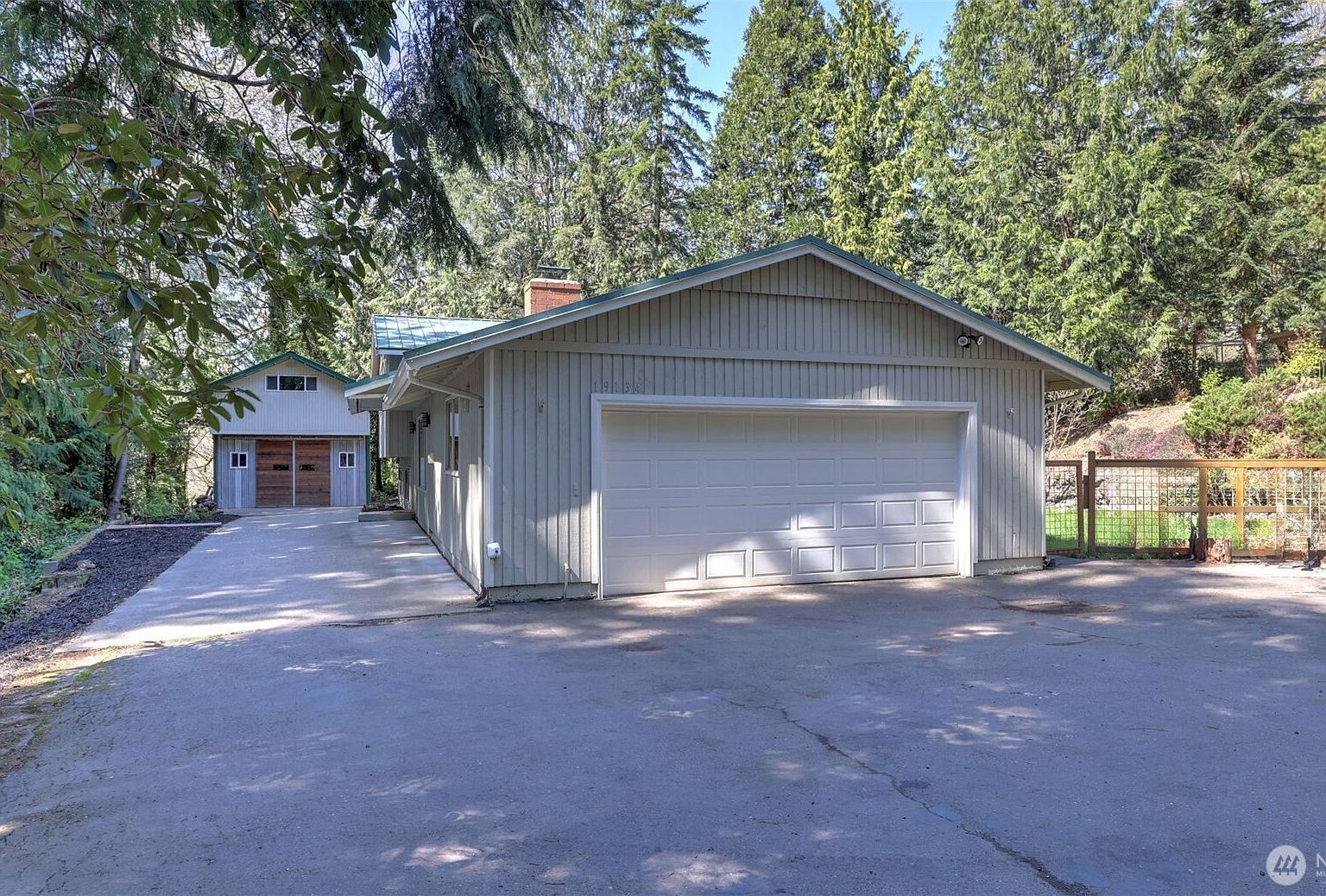 19134 SE May Valley Rd Issaquah, WA 98027 - Thumbnail 3