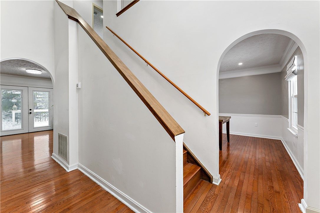 3360 Lenox Dr Pittsburgh, PA 15238 - Thumbnail 3