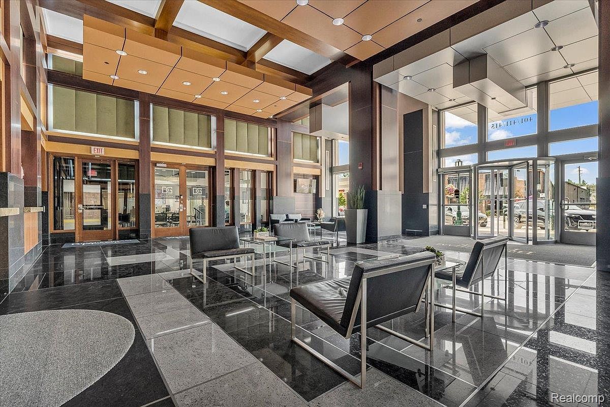 411 S Old Woodward Ave UNIT 527 Birmingham, MI 48009 - Thumbnail 3