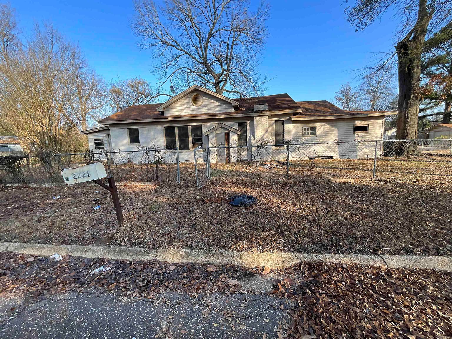 2221 E 11th St Texarkana, AR 71854 - Thumbnail 3