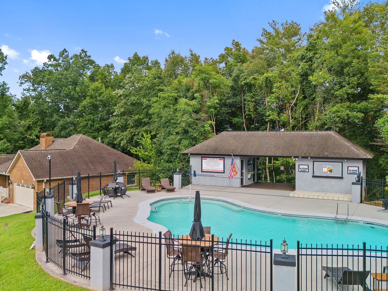 441 Maggie Mack Ln Sevierville, TN 37862 - Thumbnail 3