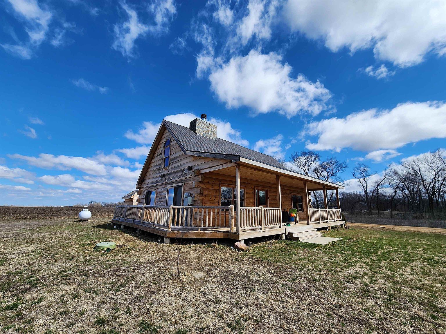 2506 E Main St Vermillion, SD 57069 - Thumbnail 3