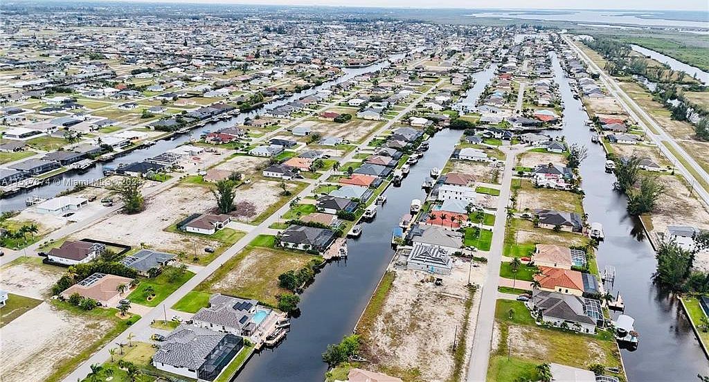 718 NW 38th Pl #29 Cape Coral, FL 33993 - Thumbnail 3