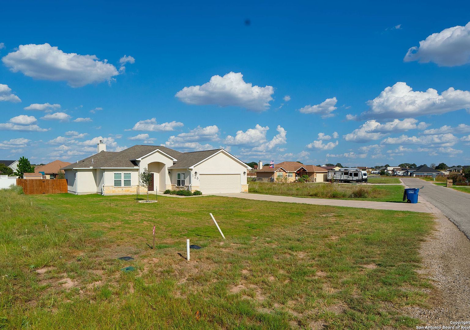 126 Merion Ln La Vernia, TX 78121 - Thumbnail 3