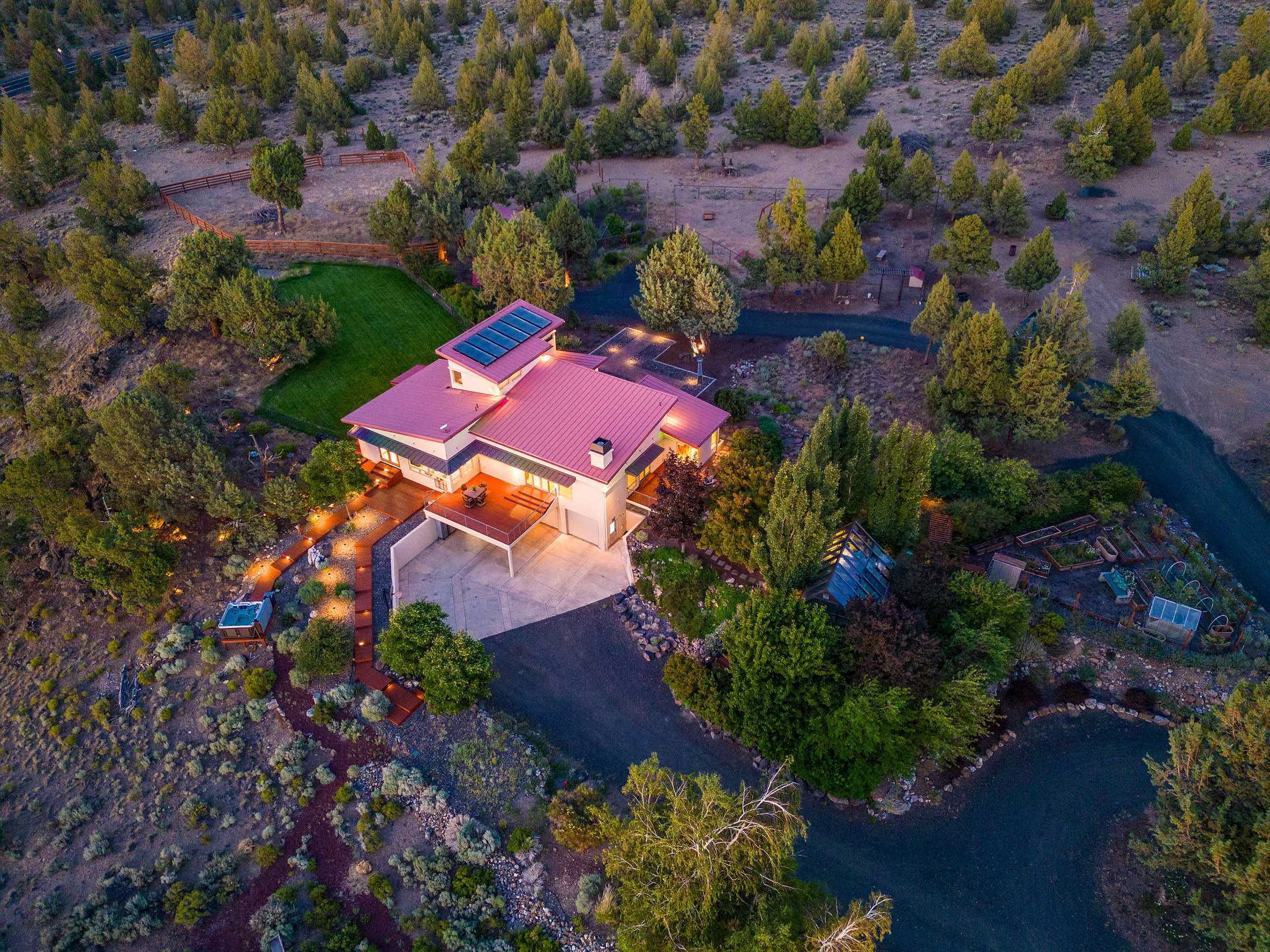 23555 Rickard Road, Bend, OR, USA, 97702 - Thumbnail 3