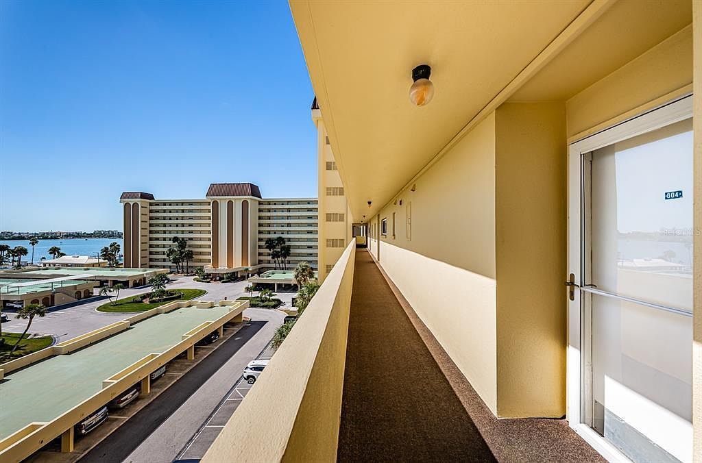 4725 Cove Cir APT 604 Saint Petersburg, FL 33708 - Thumbnail 3