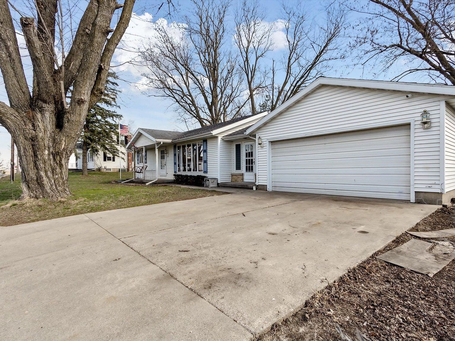 313 W South St Pearl City, IL 61062 - Thumbnail 3