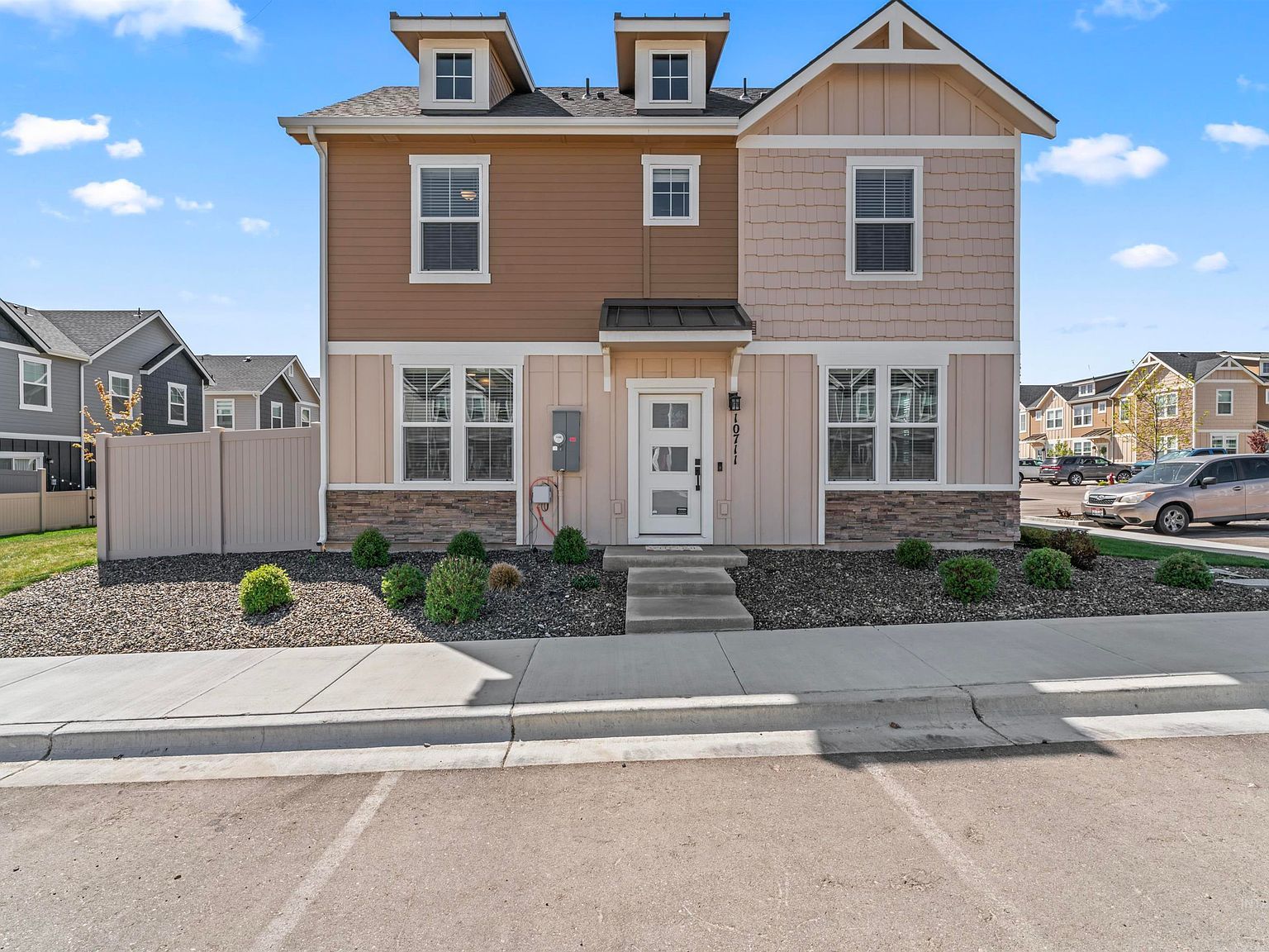 10711 W Brownstone Ln Boise, ID 83709 - Thumbnail 3