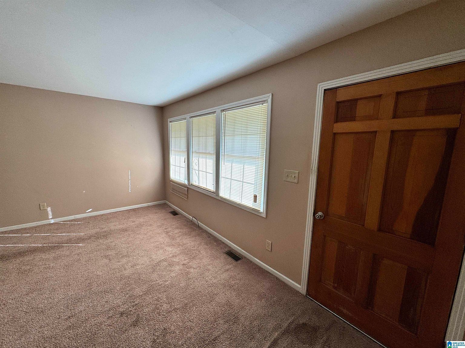 2270 Smithfield Ln N Birmingham, AL 35207 - Thumbnail 3