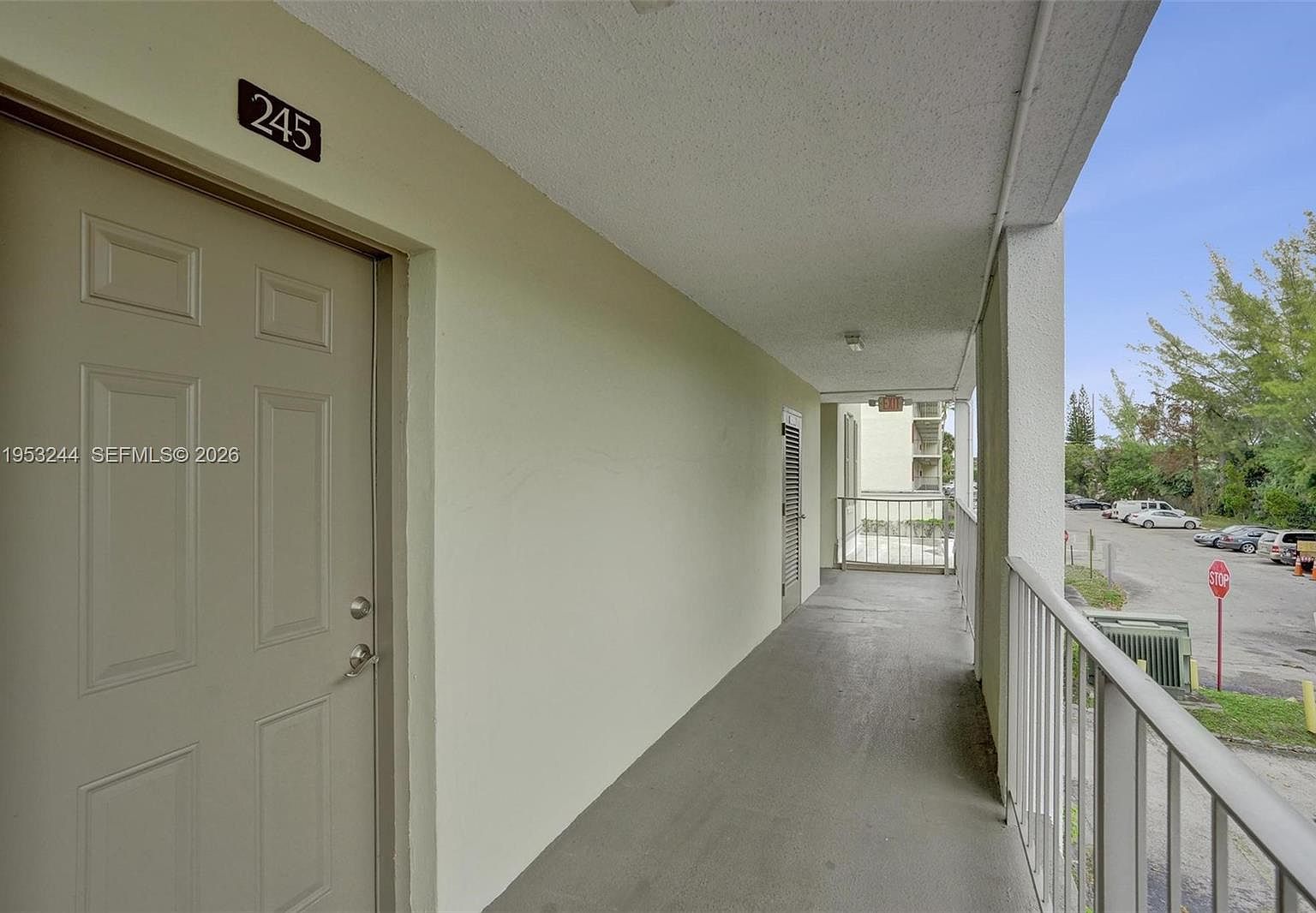 2999 NW 48th Ave APT 245 Fort Lauderdale, FL 33313 - Thumbnail 3