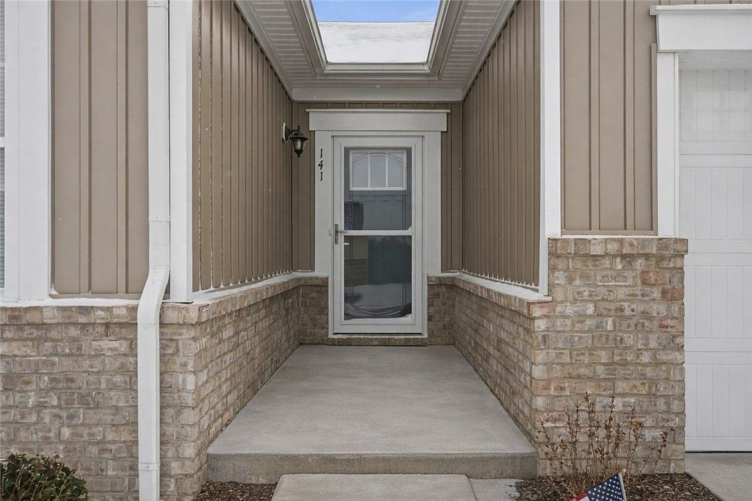 141 Deana Dr Mc Kees Rocks, PA 15136 - Thumbnail 3