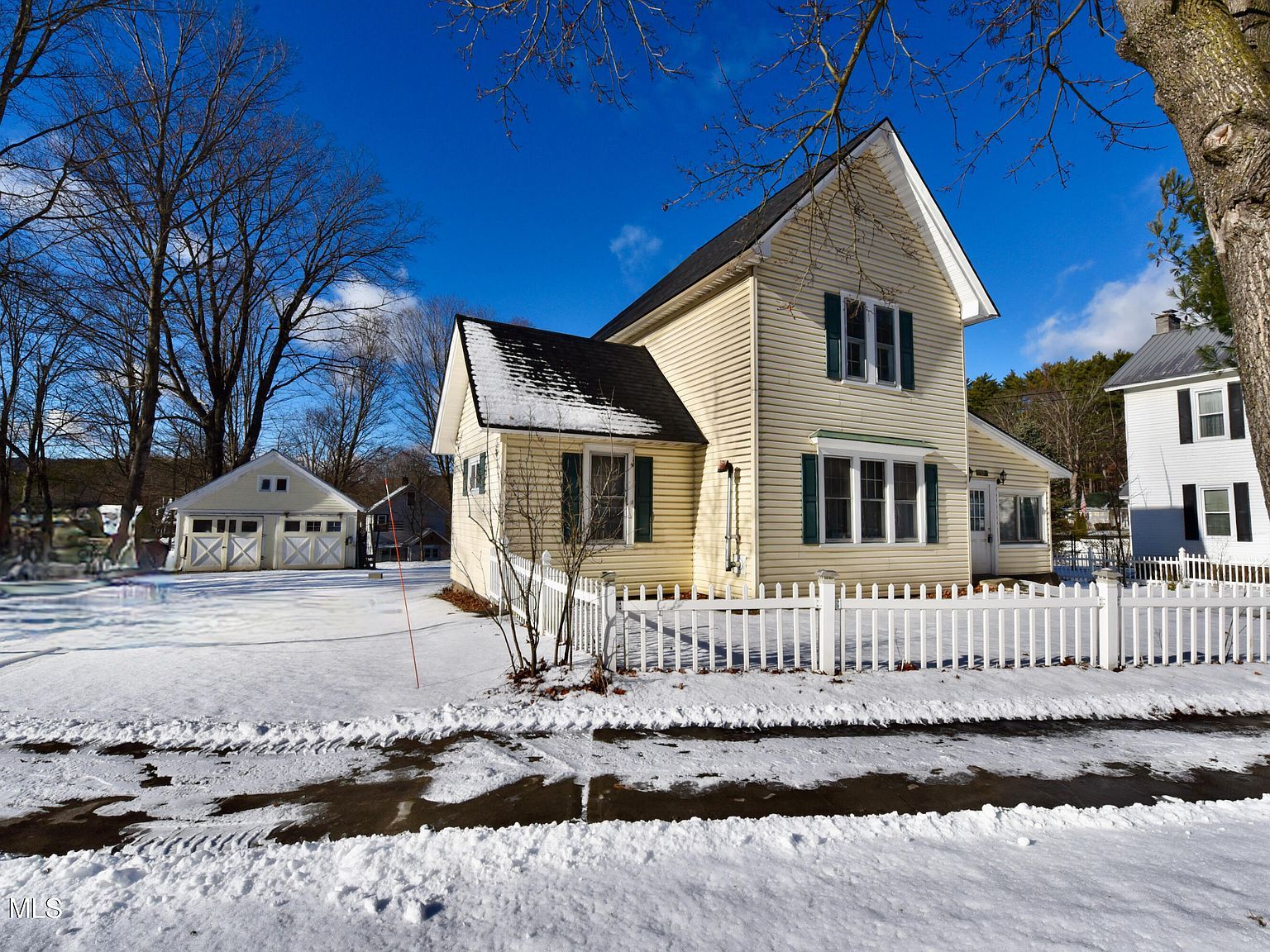 209 Lake Ave Lake Luzerne, NY 12846 - Thumbnail 3