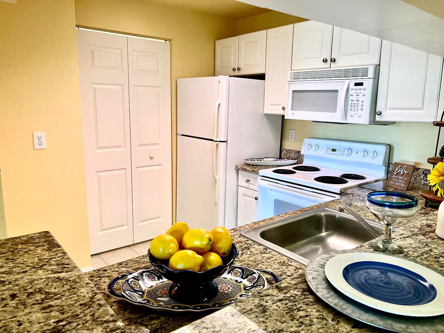 2806 Veronia Dr APT 303 Palm Beach Gardens, FL 33410 - Thumbnail 3