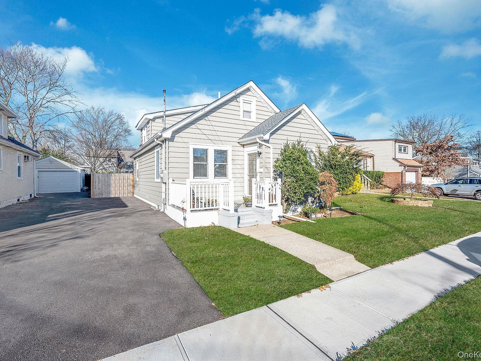 37 Orchard St Merrick, NY 11566 - Thumbnail 3