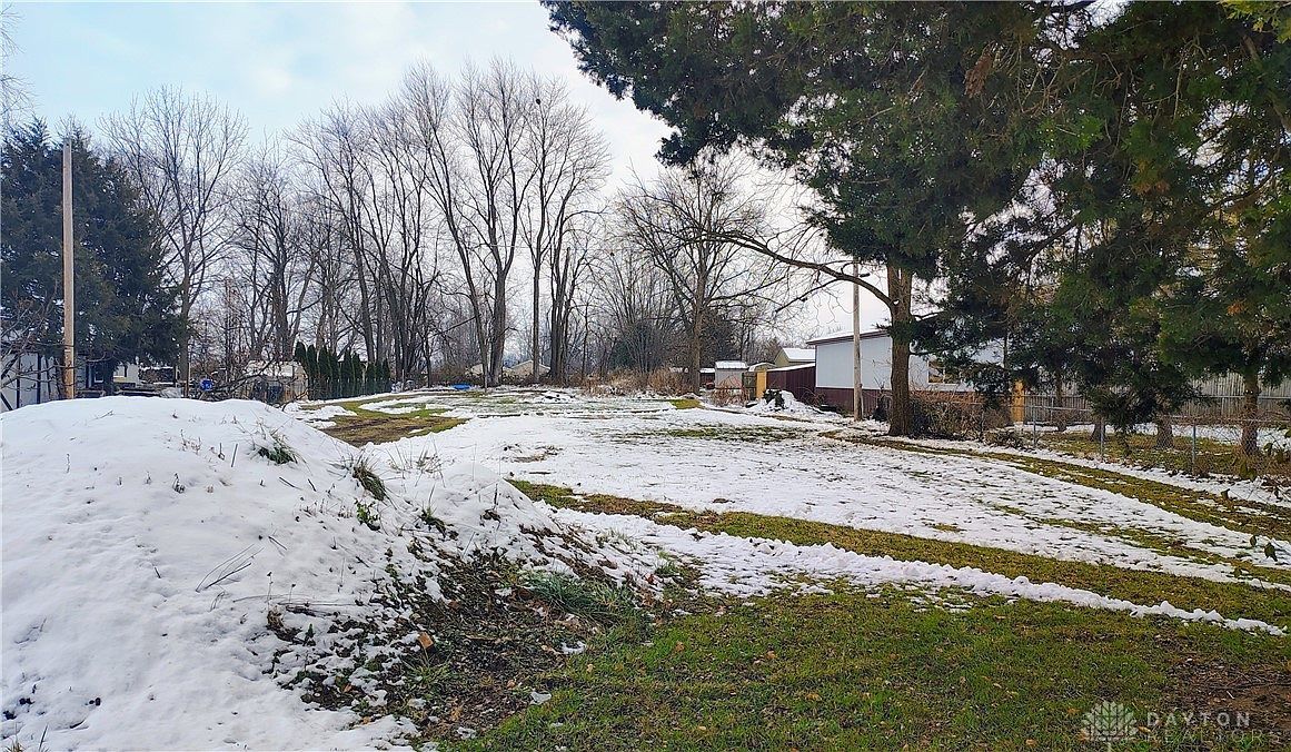 4620 82 #1/2 Jamestown, OH 45335 - Thumbnail 3